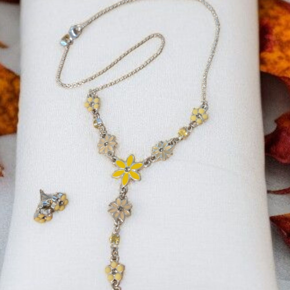 Charming Yellow Floral Necklace Set